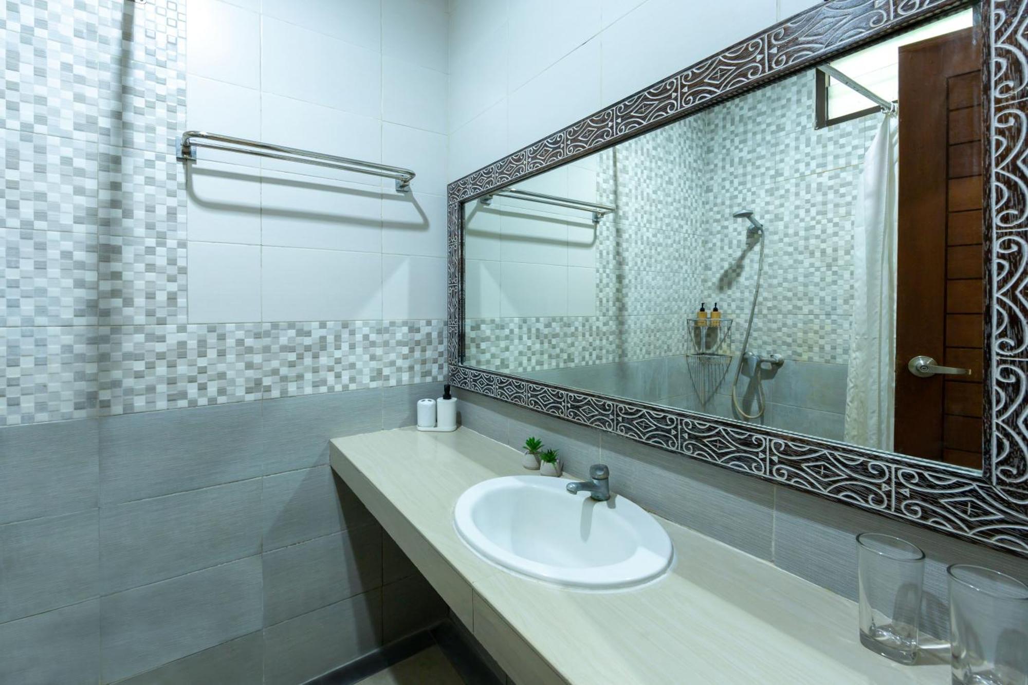 Cove Raddeyapa Hotell Canggu Exteriör bild